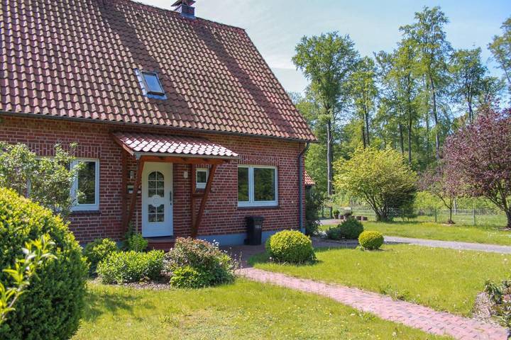 Ferienhaus für 4 Personen, mit Terrasse und Garten sowie Ausblick in Rehlingen