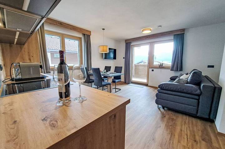 Ferienwohnung für 8 Personen, mit Balkon