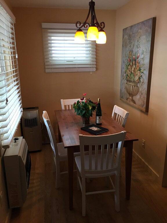 Moderne Wasser Häuschen auf Keuka See - in der Nähe Penn Yan & Finger Lakes Wein! in Keuka Lake