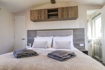 Log Cabin for 4 People in Runswick Bay, North Yorkshire, Photo 2