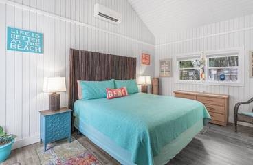 Cabin for 2 Guests in Dune Allen Beach, Emerald Coast, Picture 2