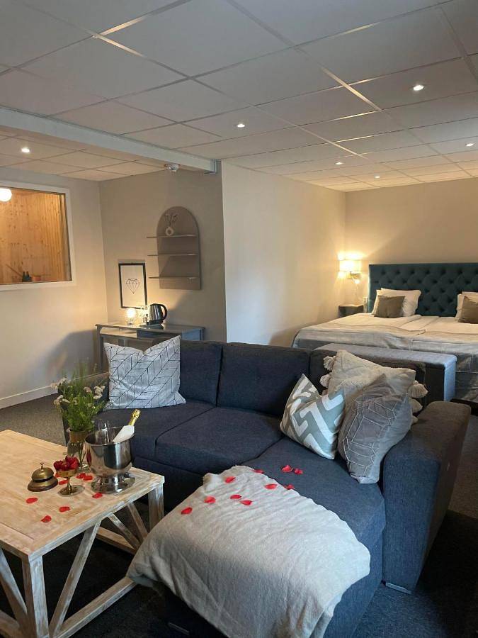 Hotel für 2 Personen, mit Terrasse in Motala - 2