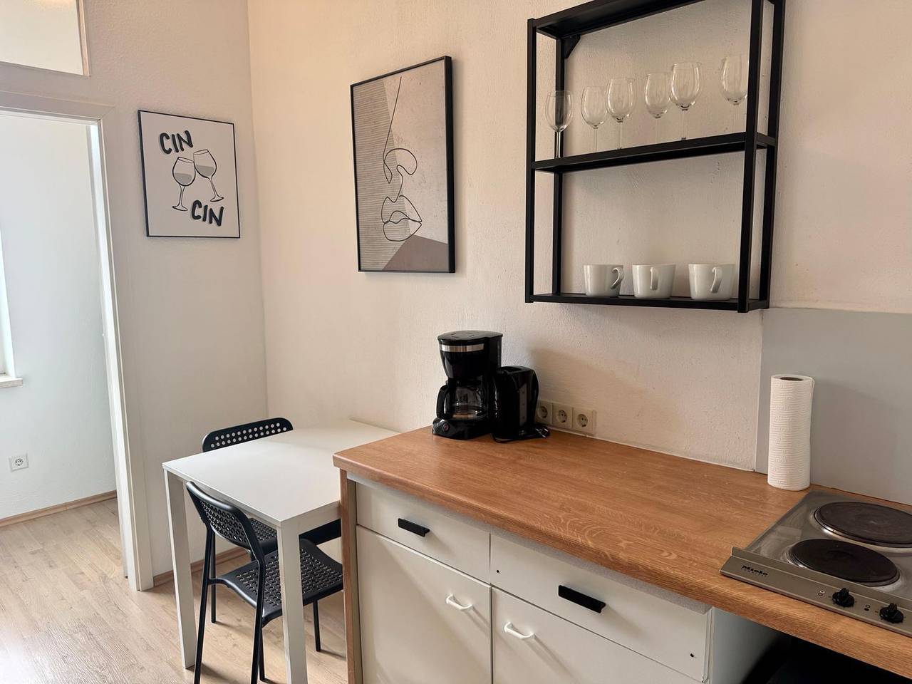 Ganze Wohnung, Einfaches Appartement "Nicky" in Halle mit 2 Zimmern in Halle, Saale-Unstrut