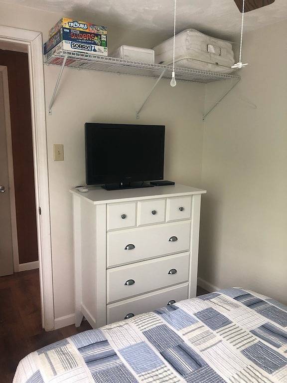 2 Bedroom Lake Front House on Douglas Lake - Private Cove with Amazing Views in Douglas Lake