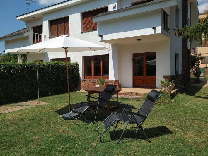 Apartamento para 8 personas, con jardín y vistas, Familias con niños en Prades