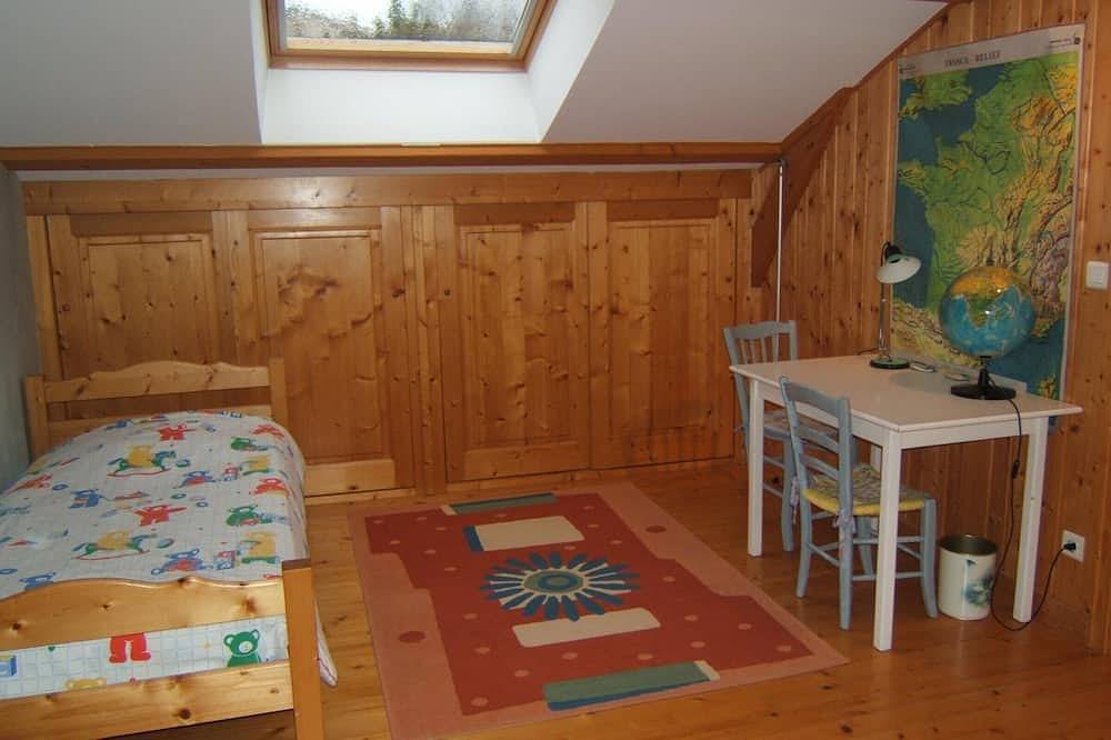 Casa rural con jardín, chimenea y wifi en Marols in Marols, Montbrison