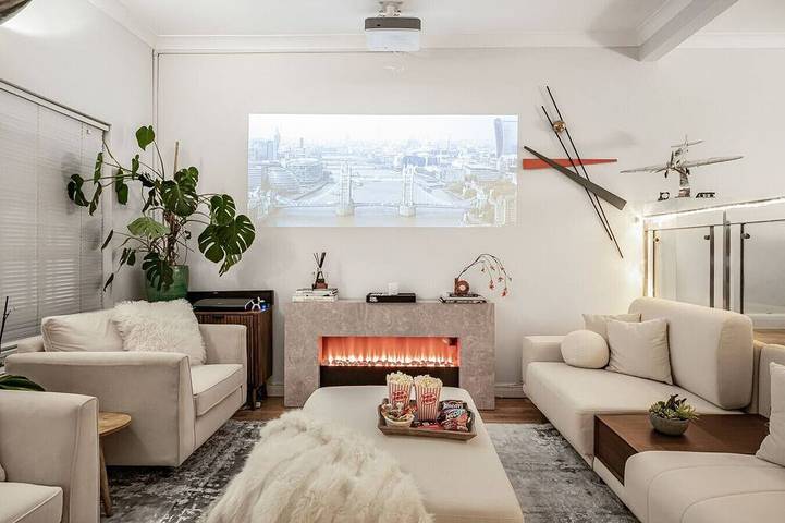 Vacation rental for 10 people, with balcony and hot tub as well as yard in Knightsbridge