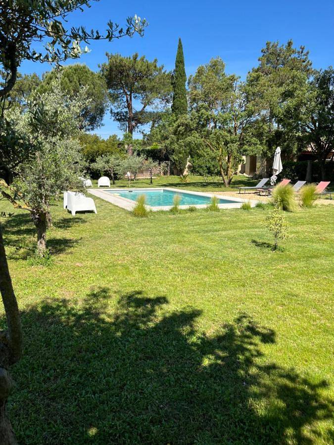 Gîte pour 4 personnes, avec jardin ainsi que piscine et vue à Cabrières-d'Avignon - 2
