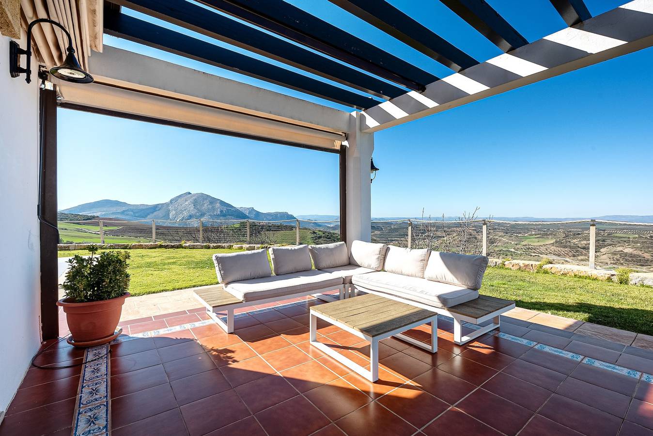 Casa Vacacional 'Antequera' con Vista a la Montaña, Wi-Fi y Aire Acondicionado in Antequera, Provincia de Málaga