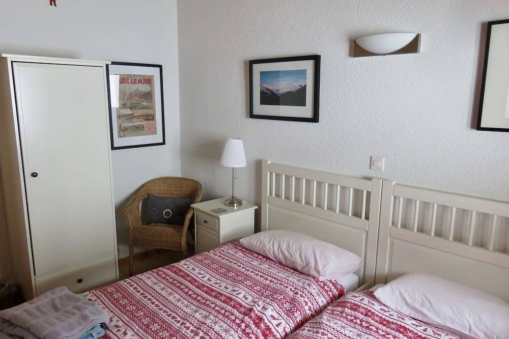 Apartamento entero, Ski-in-ski-out apartment with balcony. Exceptional mountain views in Grimentz, Anniviers