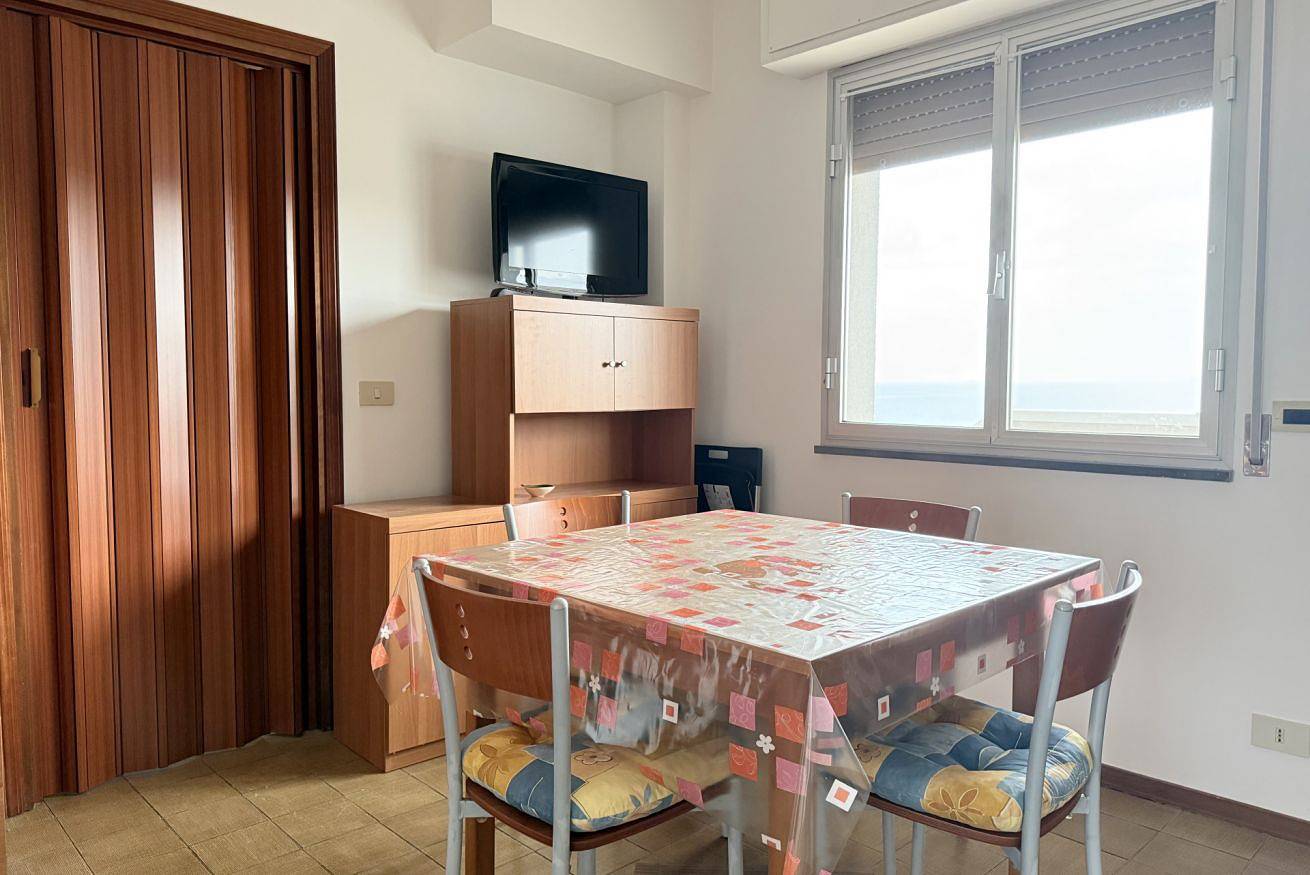 Appartamento intero, Se278 – Senigallia, trilocale fronte mare con balcone e posto auto in Senigallia (comune), Provincia di Ancona