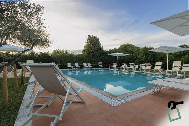 Hôtel pour 3 personnes, avec jardin et piscine à Fiumaretta di Ameglia - 2