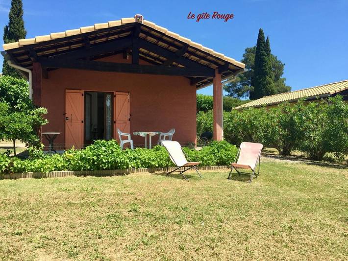 Location de vacances pour 4 personnes, avec jardin et vue à Pailhès