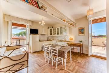 Apartment for 4 People in Forte dei Marmi, Lucca Province, Photo 2