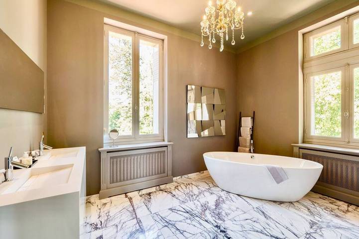 Château pour 12 personnes, avec jardin dans Allier - 4