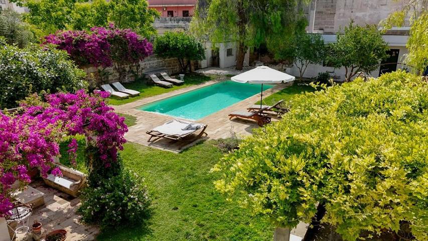 B&b per 3 persone, con giardino e piscina nonché panorama in Novoli