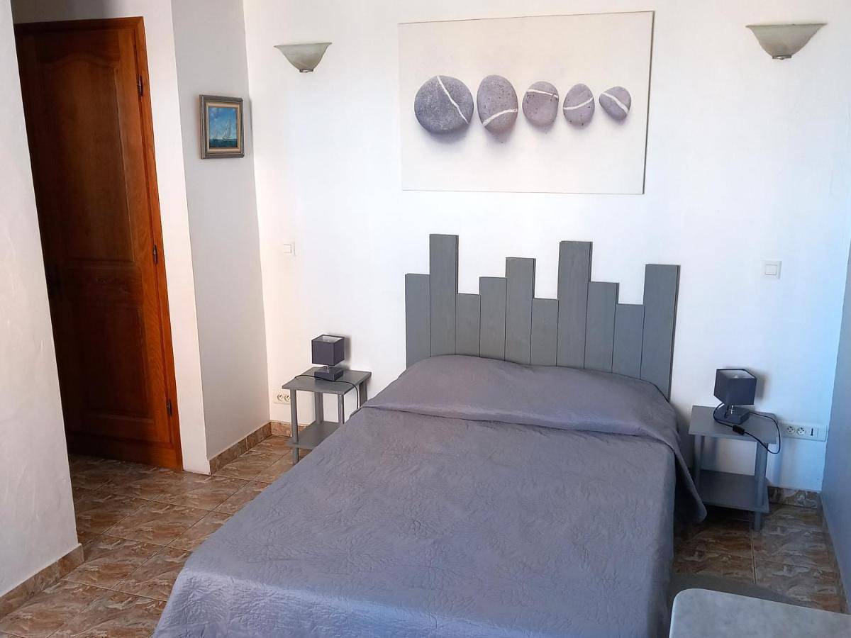 Appartement entier, One-Bedroom Apartment in Hyeres, Parc national de Port-Cros