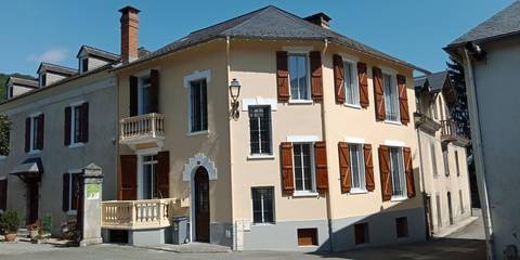 Gîte pour 4 personnes, avec vue et balcon à Pierrefitte-Nestalas