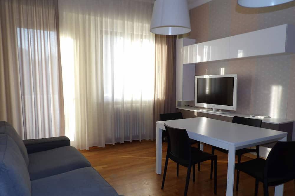 Apartamento entero, Casa Baia: large apartment 300 meters from the sea in Pésaro, Valle del Metauro