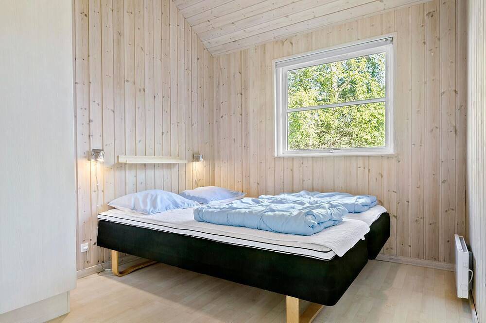 Awesome home in Idestrup with Wifi in Swedish Baltic Sea