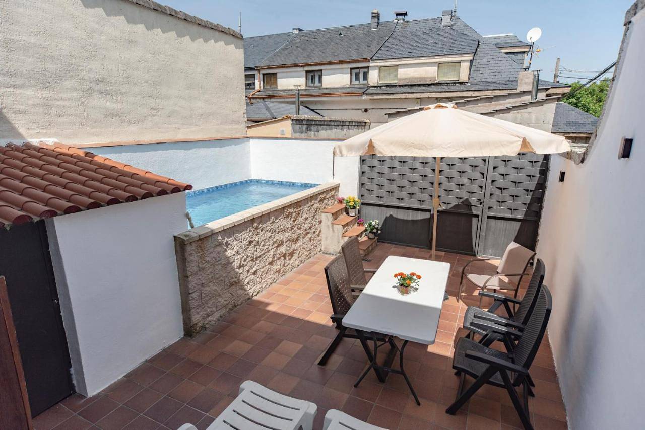 Casa Rural Valsain Lodge in Real Sitio de San Ildefonso, Provincia de Segovia