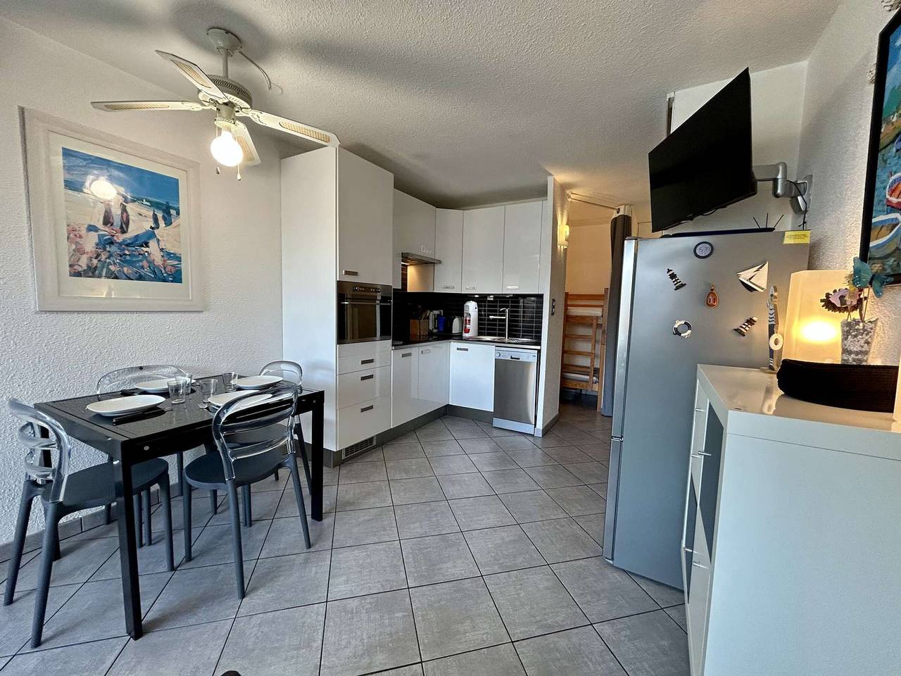 Ganze Wohnung, Studio-Apartment mit Kabine, Pool, Privatparkplatz & Balkon, 450m zum Strand, für 4 Personen in Cap d'Agde, Agde