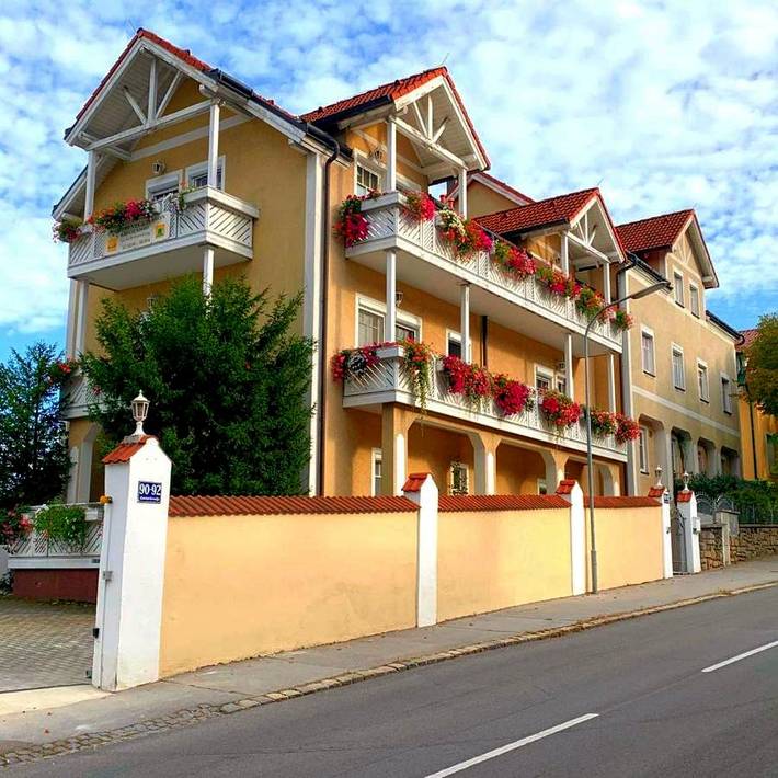 Hotel für 2 Personen, mit Balkon und Terrasse sowie Ausblick in Klosterneuburg