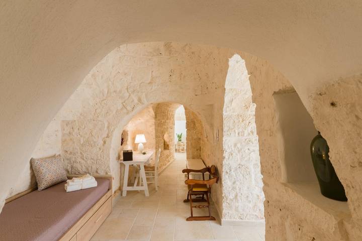 Casa Vacanze 'Trullo Amami Con Piscina Privata' con Piscina Privata, Wi-Fi e Aria Condizionata in San Michele Salentino, Salento