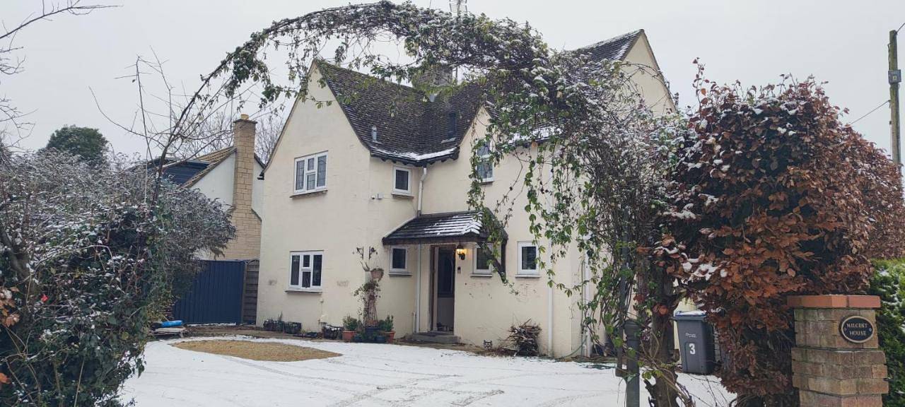 Relax and unwind at Windrush Lodge in Swindon, Wiltshire