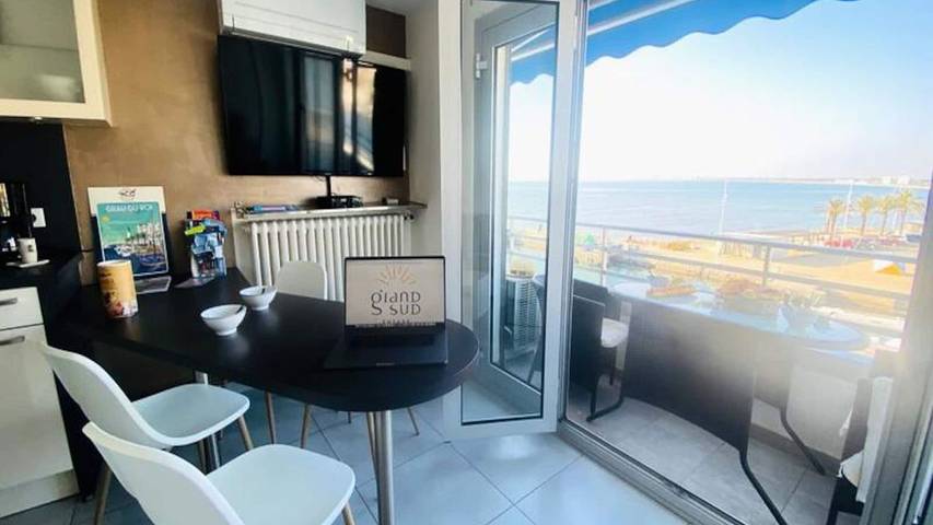 Gîte pour 5 personnes, avec terrasse dans Le Vieux Phare Du Grau Du Roi