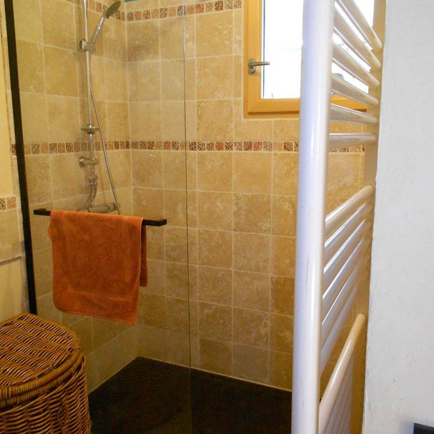 Ecogîte La Salamandre du Glesy in Saint-Bernard, Isère