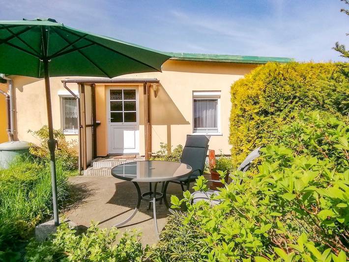 Ferienwohnung für 2 Personen, mit Garten und Terrasse, kinderfreundlich in Mecklenburg-Vorpommern