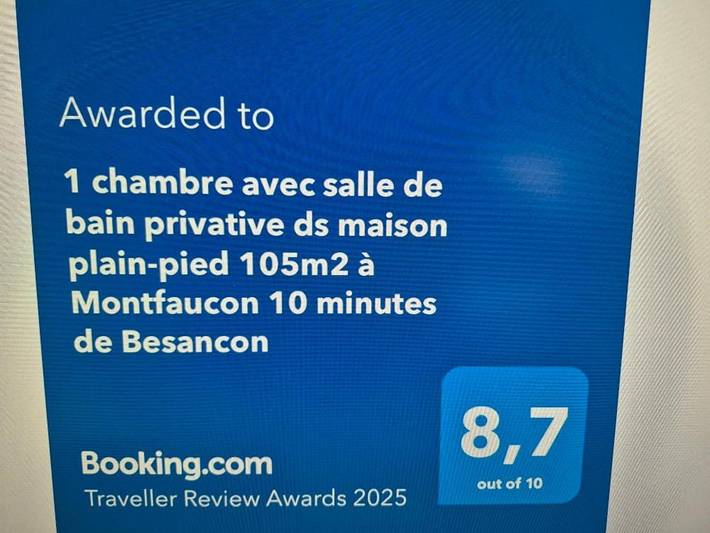 Gîte pour 2 personnes, avec jardin et piscine ainsi que vue et terrasse à Montfaucon (Doubs) - 2