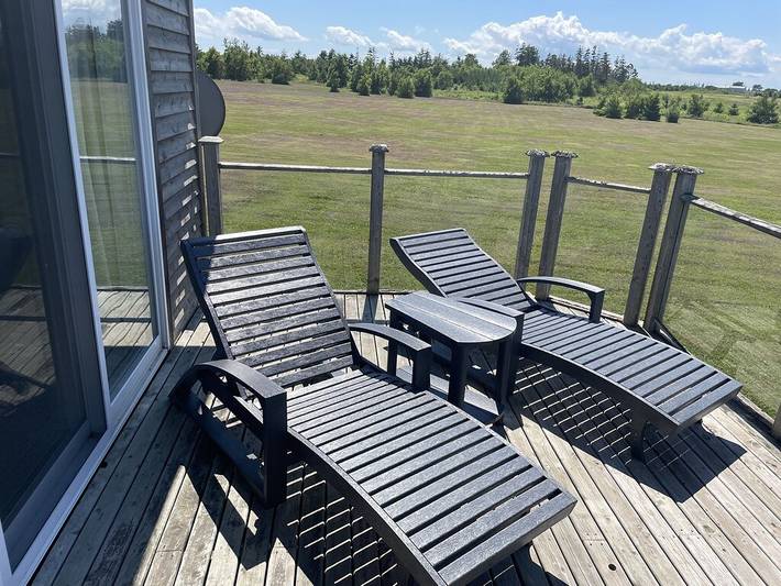 Vacation rental for 8 people, with balcony and garden in Prince Edward Island