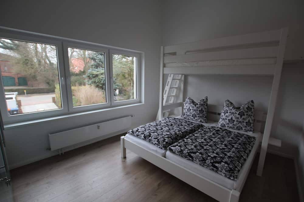 Ganze Wohnung, Komfort Ferienwohnung für 5 Personen mit Ostseefernblick in Meeschendorf, Fehmarn
