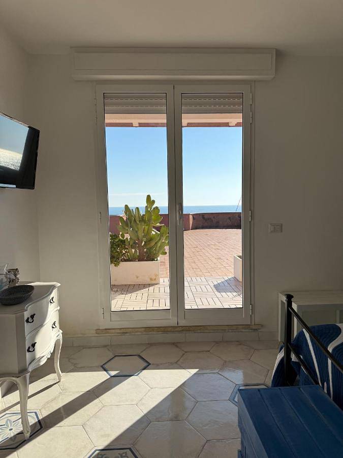 Location de vacances pour 2 personnes, avec vue et terrasse à San Felice Circeo - 4