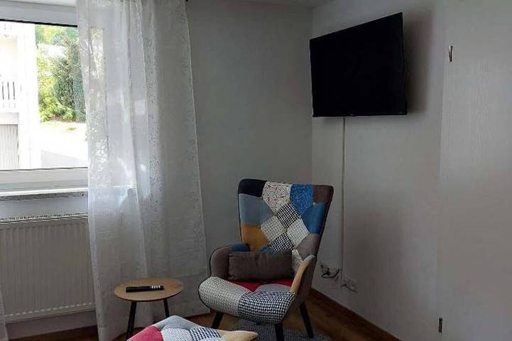 Ferienwohnung für 5 Personen, mit Balkon und Garten sowie Pool