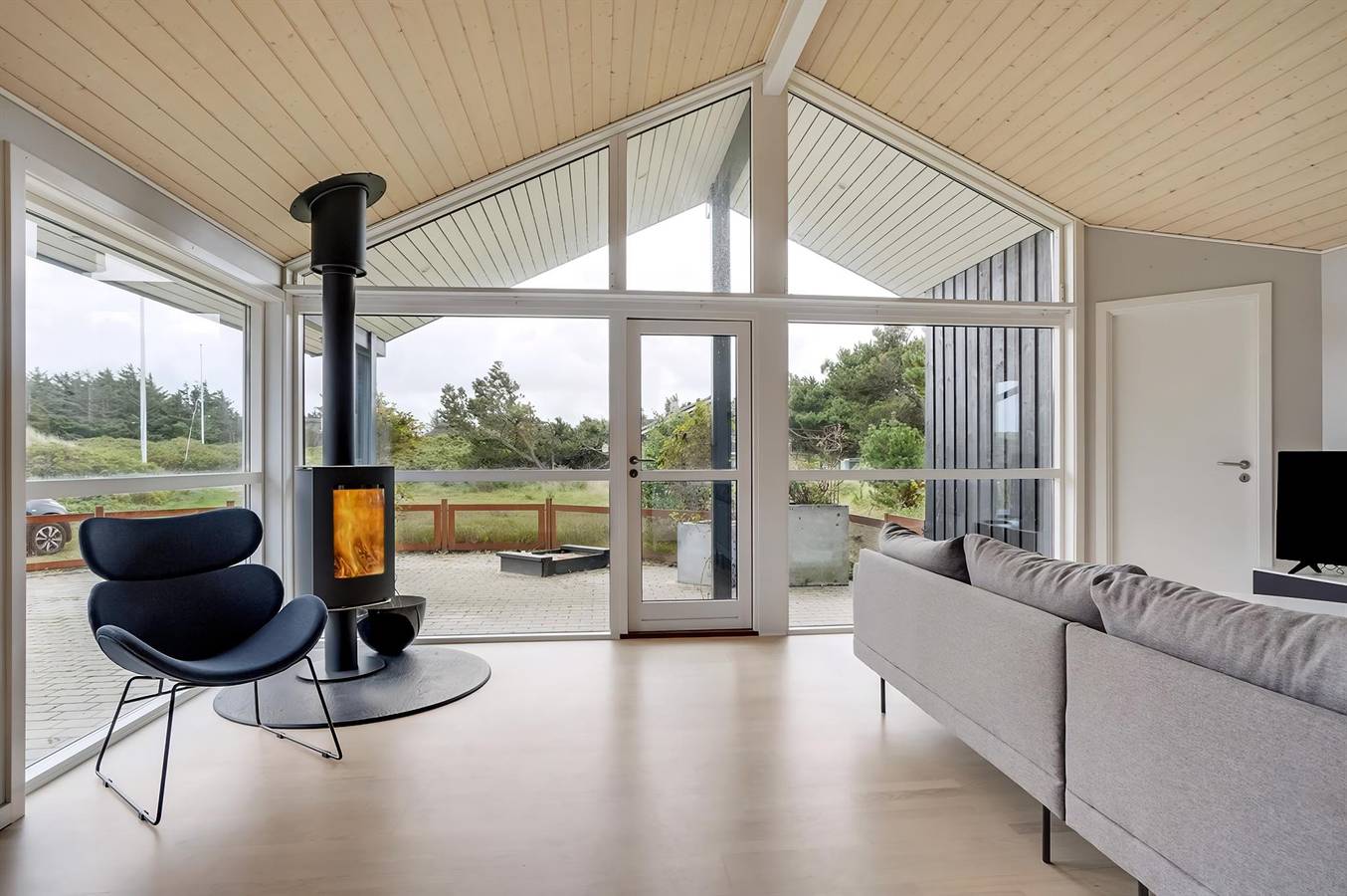 Amazing home in Ringkøbing w/ Wifi and 4 Bedrooms in Søndervig, Holmsland Klit