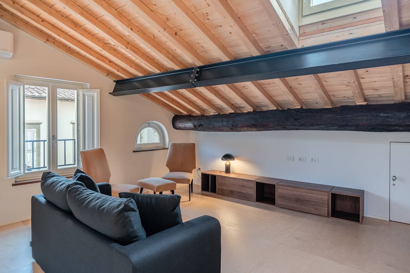 Nami House – Modern Comfort in the Heart of Lucca in Lucca, Lucca Province