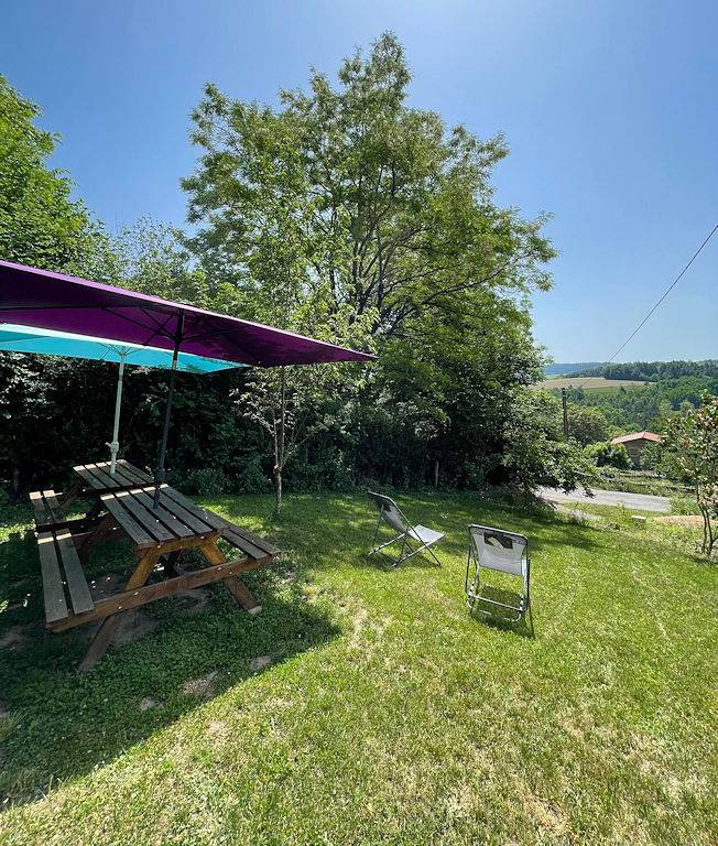 Gite La Vigne Livradois Forez entre Ambert et Thiers in Tours-sur-Meymont, Parc Naturel Régional Livradois-Forez
