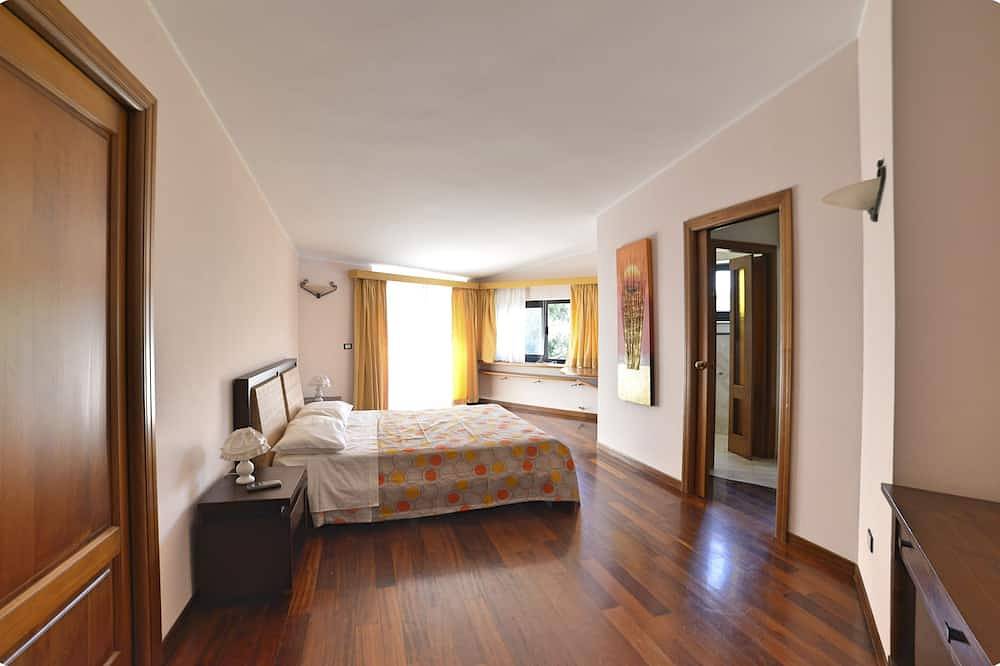 Apartamento entero, Apartments in private villa with pool and less than 100 away from the beach  in Isola di Capo Rizzuto, Provincia de Crotone
