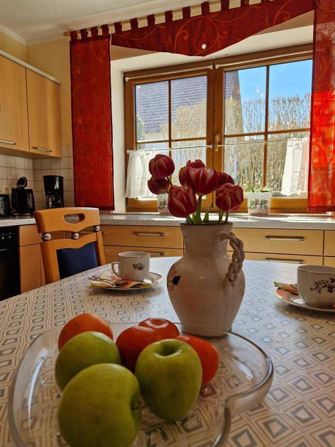 Ferienwohnung für 5 Personen, mit Terrasse und Garten sowie Sauna und Ausblick in Neunburg vorm Wald - 4