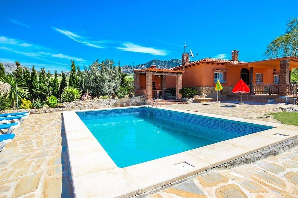 Torrejon Antequera - La Higuera by Ruralidays in Villanueva de la Concepción, Provincia de Málaga