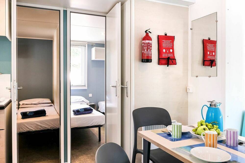 Herrliche Wohnung in einem Ferienhaus mit Klimaanlage,  W-Lan, Pool, Terrasse, Haustiere erlaubt in Lido ai Pioppi, Peschiera del Garda