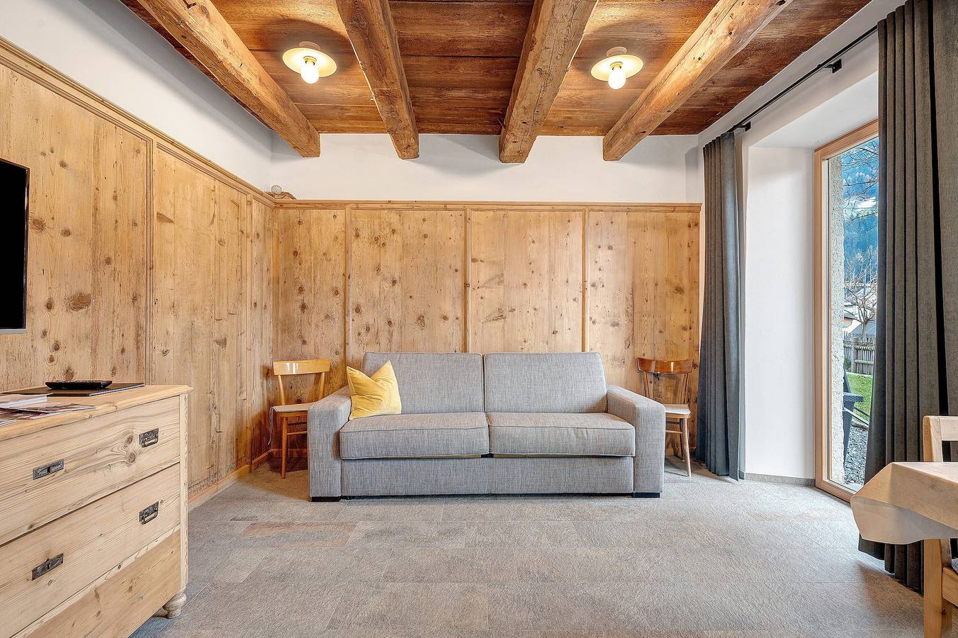 Entire apartment, Apartment 'Alpin Chalet Samer Berghütte' with Mountain View, Private Garden and Wi-Fi in Sarnthein, Sarnvalley