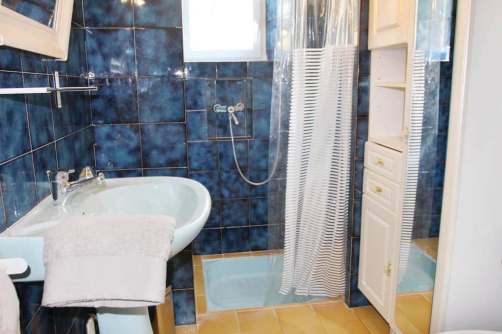 Beautiful home in St-André-d´Olérargues in Saint-André-d'Olérargues, Nimes region