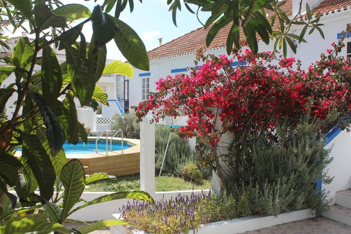 Maison d’hôte pour 4 personnes, avec vue ainsi que jardin et piscine à Ericeira