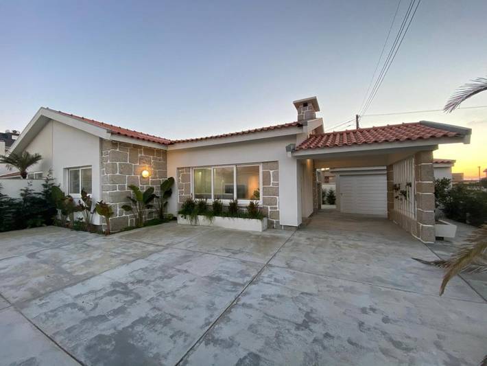 Location de vacances pour 5 personnes, avec terrasse et jardin dans Árvore - 3