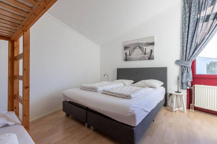 Ferienhaus für 6 Personen, mit Balkon und Terrasse sowie Garten und Seeblick in Lemmer - 3