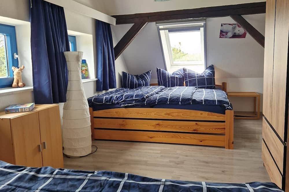 Ganze Wohnung, Entspannter Familienurlaub im gemütlichen Ferien-Doppelhaus mit Seeblick in Jesendorf, Nordwestmecklenburg (Wismar und Umgebung)